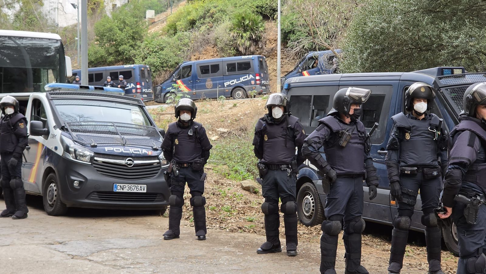 Amplio despliegue de la UIP en el CETI de Ceuta para proceder a la expulsión de decenas de migrantes