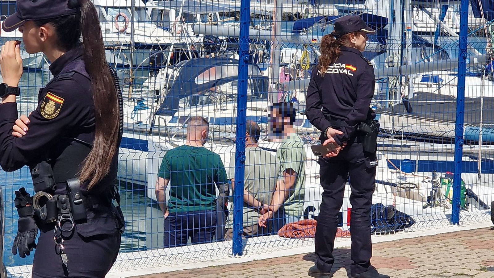 Operativo contra el velero en el Puerto Deportivo