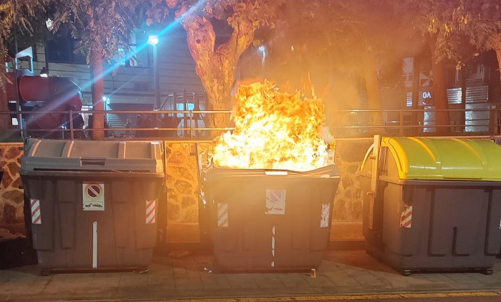 El incendio tenía lugar pasadas las 23.00 horas de este miércoles