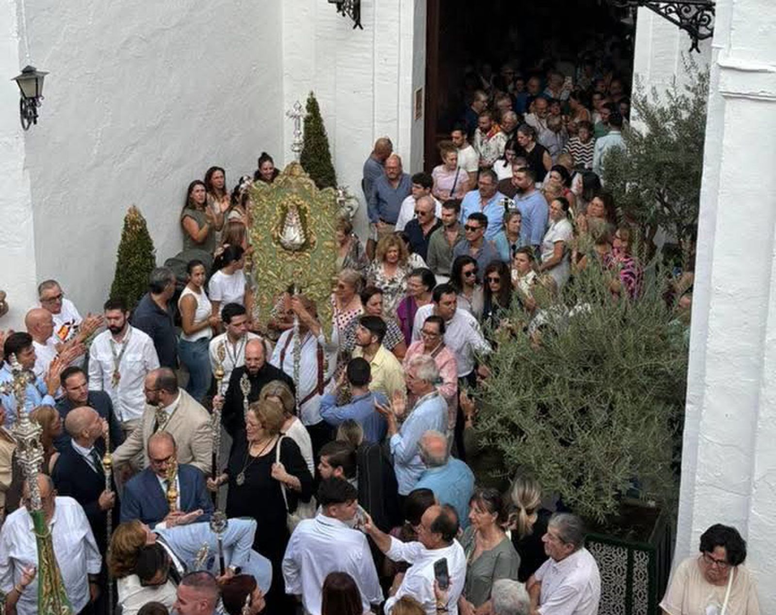 La Hermandad del Rocío de Ceuta peregrina hasta Almonte