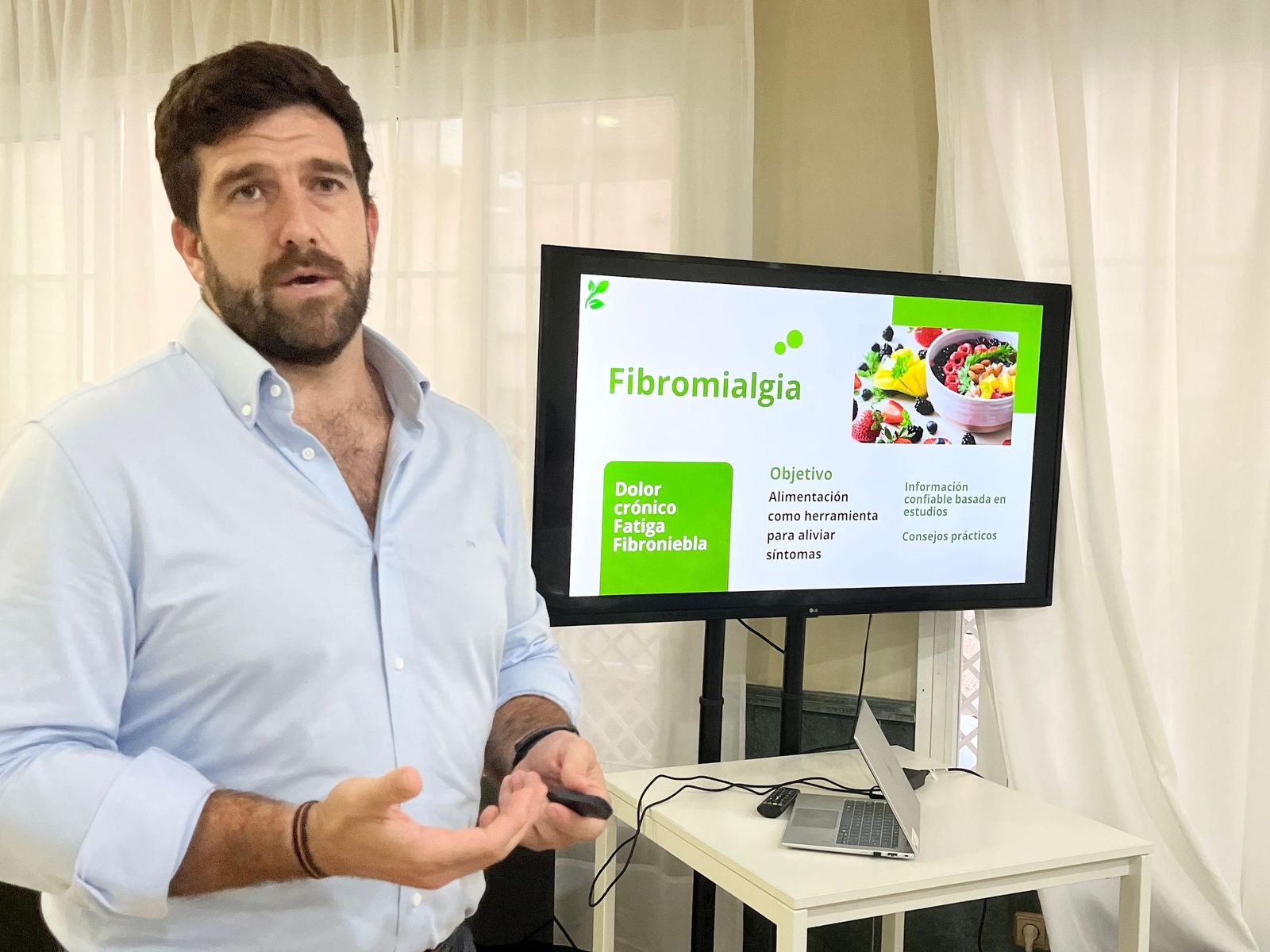 Tomás Parra imparte las XVIII Jornadas de AFAC sobre nutrición en la fibromialgia.