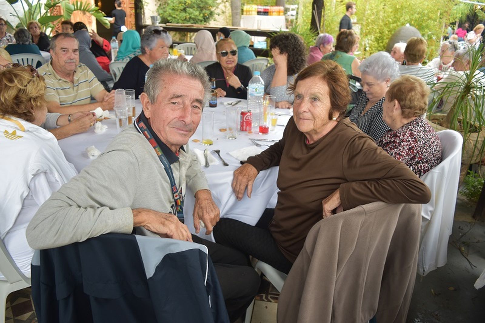 Luis Gabarrón y su esposa Rosario Priego tras 54 años de casados continúan disfrutando juntos de La Mochila / FOTO NICOL'S