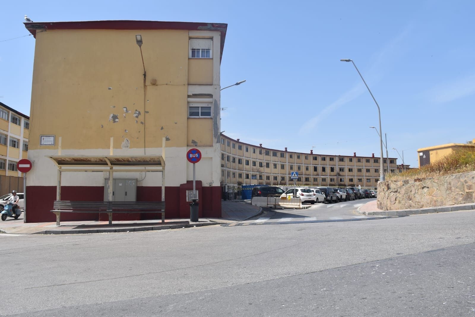 Los vecinos de Juan XXIII piden una solución al problema de aparcamientos tras el inicio de las obras de rahabilitación de edificios