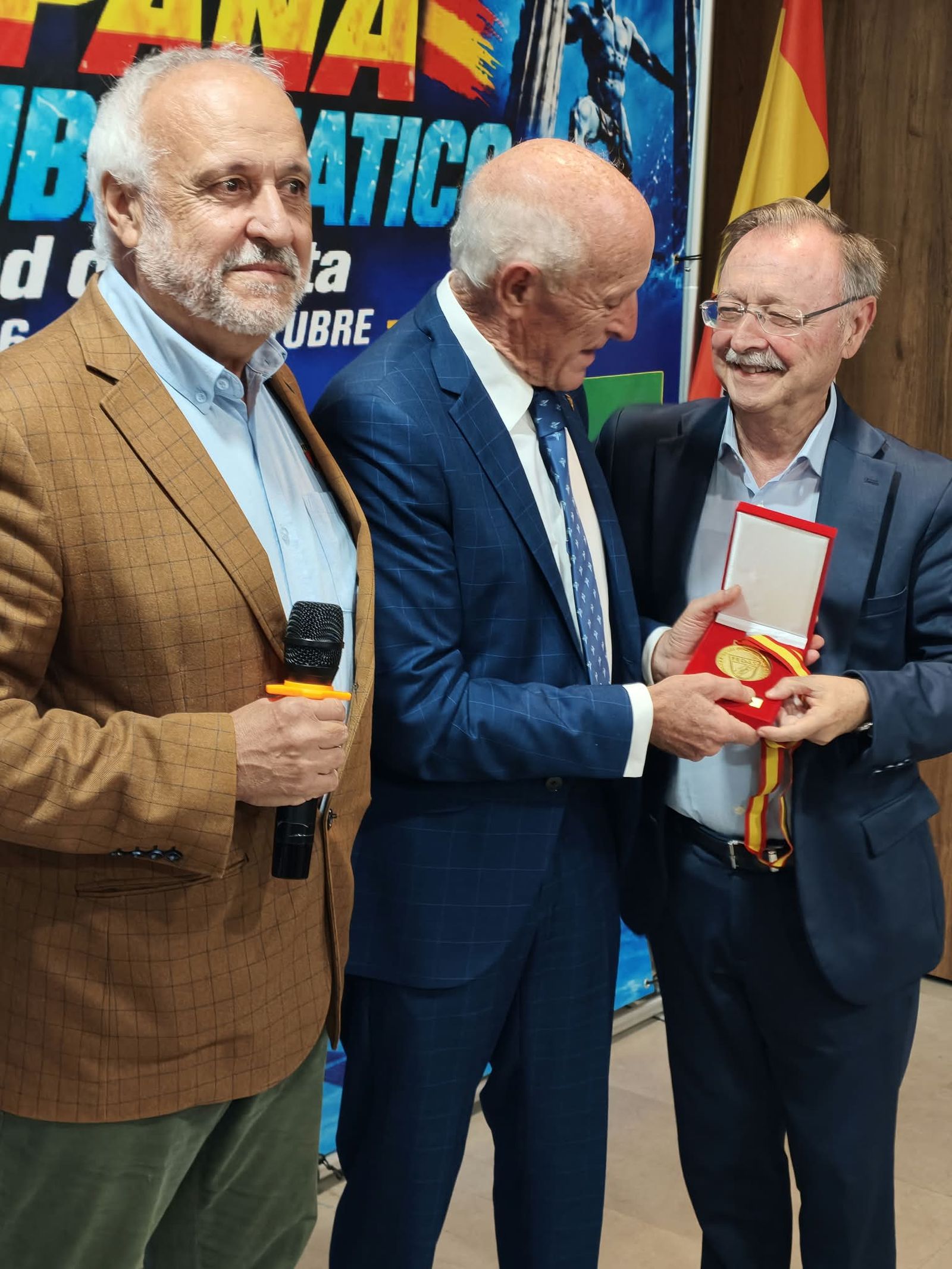 Rafael Ruiz y Mabel Lucena inauguran el palmarés del Campeonato de España de tiro subacuático en Ceuta