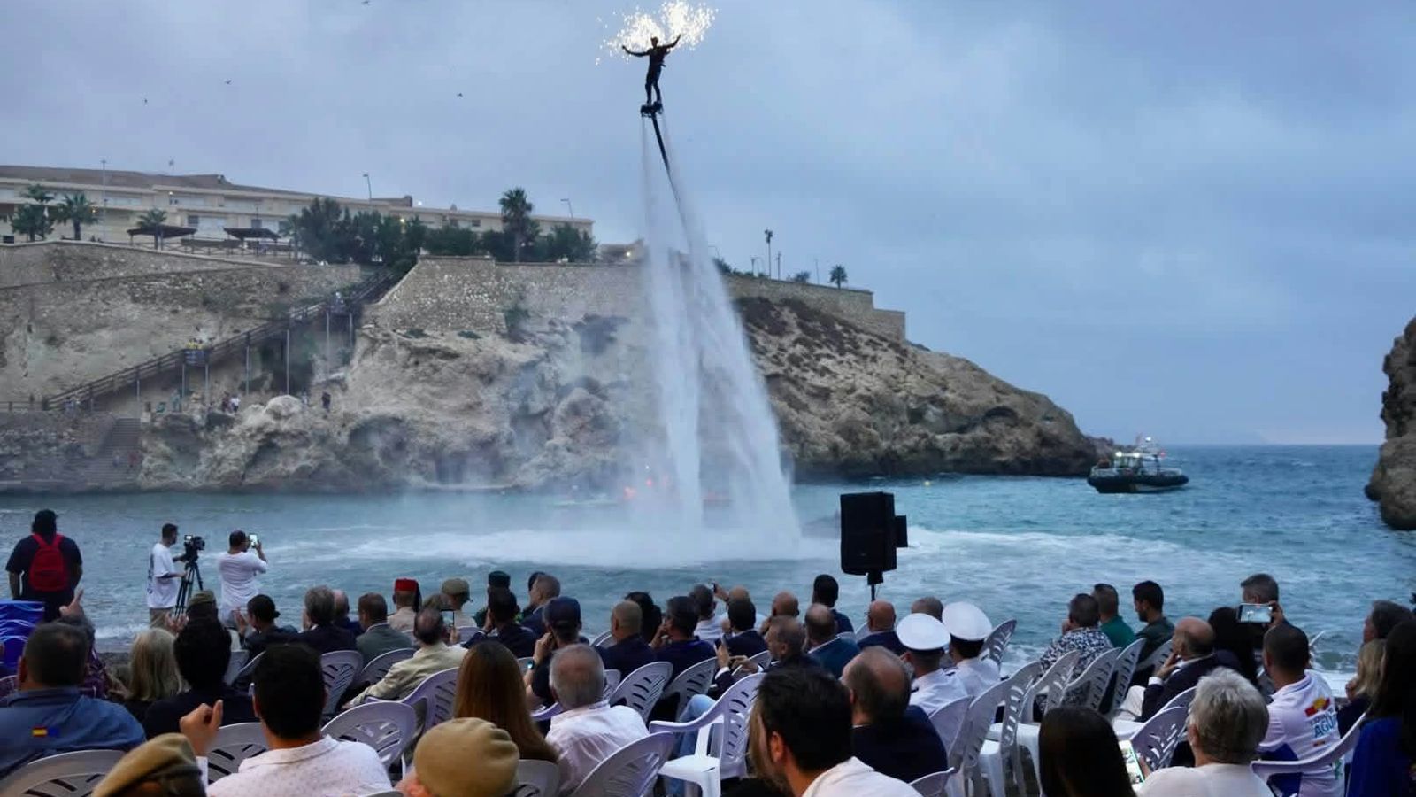 Las mejores imágenes de la inauguración de los II Juegos del Agua de Melilla