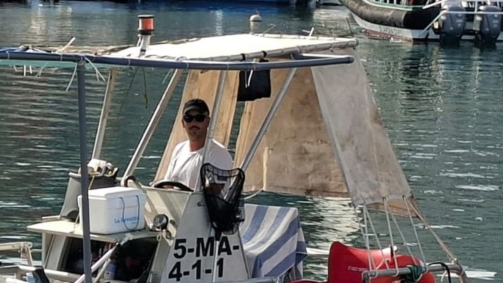 Alnasur refuerza la limpieza del litoral de Ceuta con una nueva embarcación