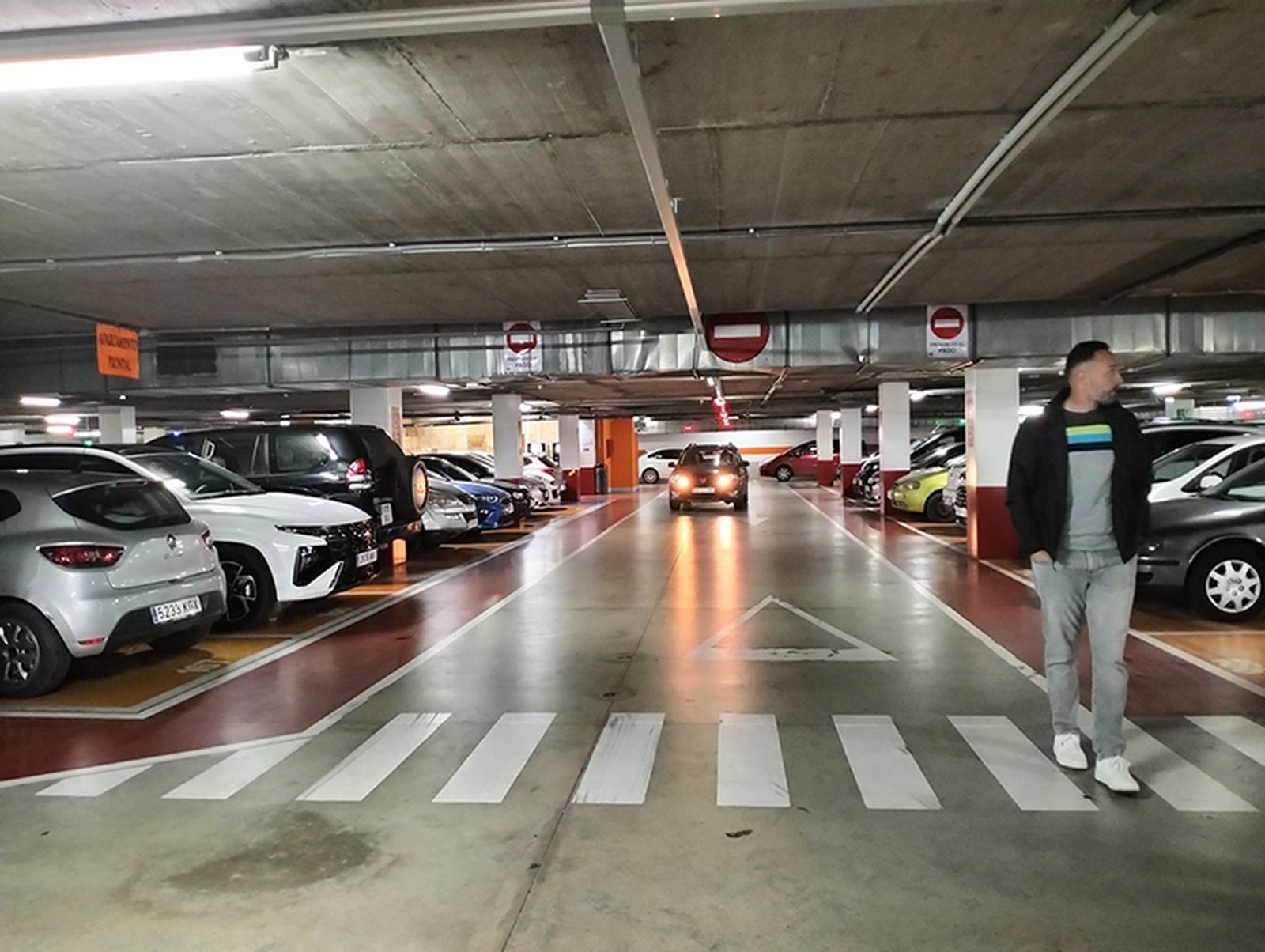 Aparcamiento de la Plaza de los Reyes/FOTO EL PUEBLO