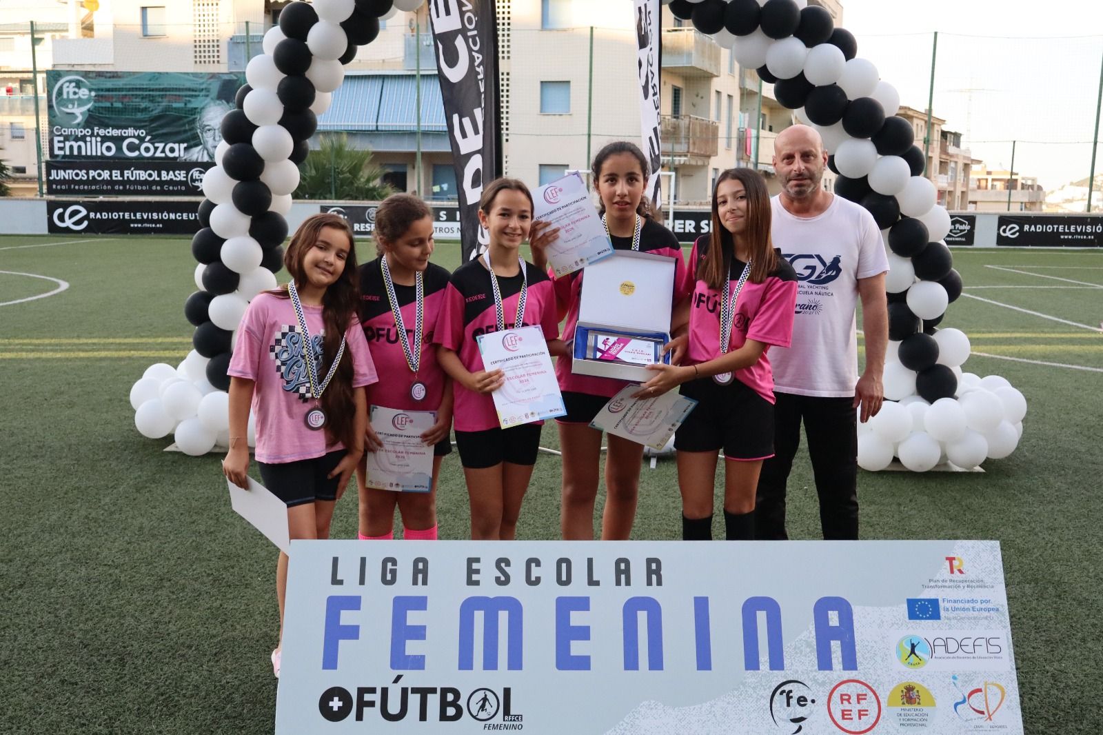 Entrega de trofeos de la Liga Escolar Femenina
