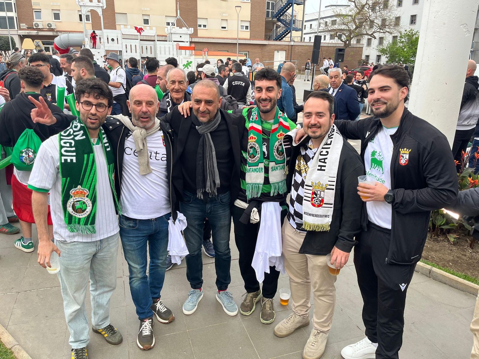 Aficionados antes del partido entre el Ceuta y el Racing