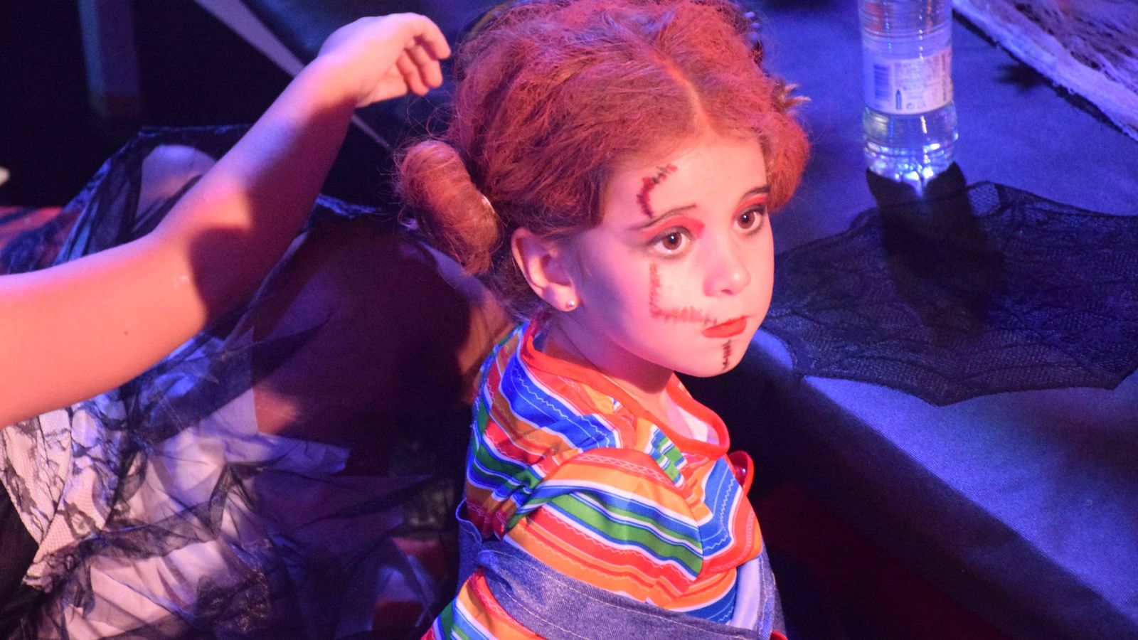 Taller de galletas y de pintura de calabazas por Halloween en la Sala Tamay a cargo de la empresa de eventos Sara Zein Taller de galletas y de pintura de calabazas por Halloween en la Sala Tamay a cargo de la empresa de eventos Sara Zein