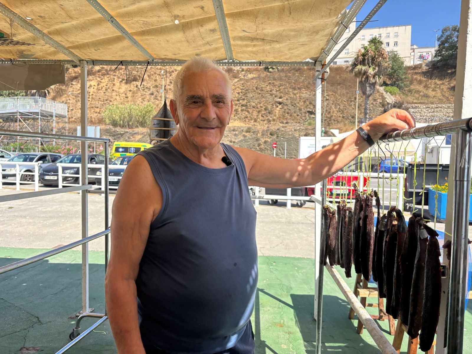 Juan Rafael Pérez 'Fai', un maestro salazoneros con 33 años en esta artesanía milenaria en Ceuta