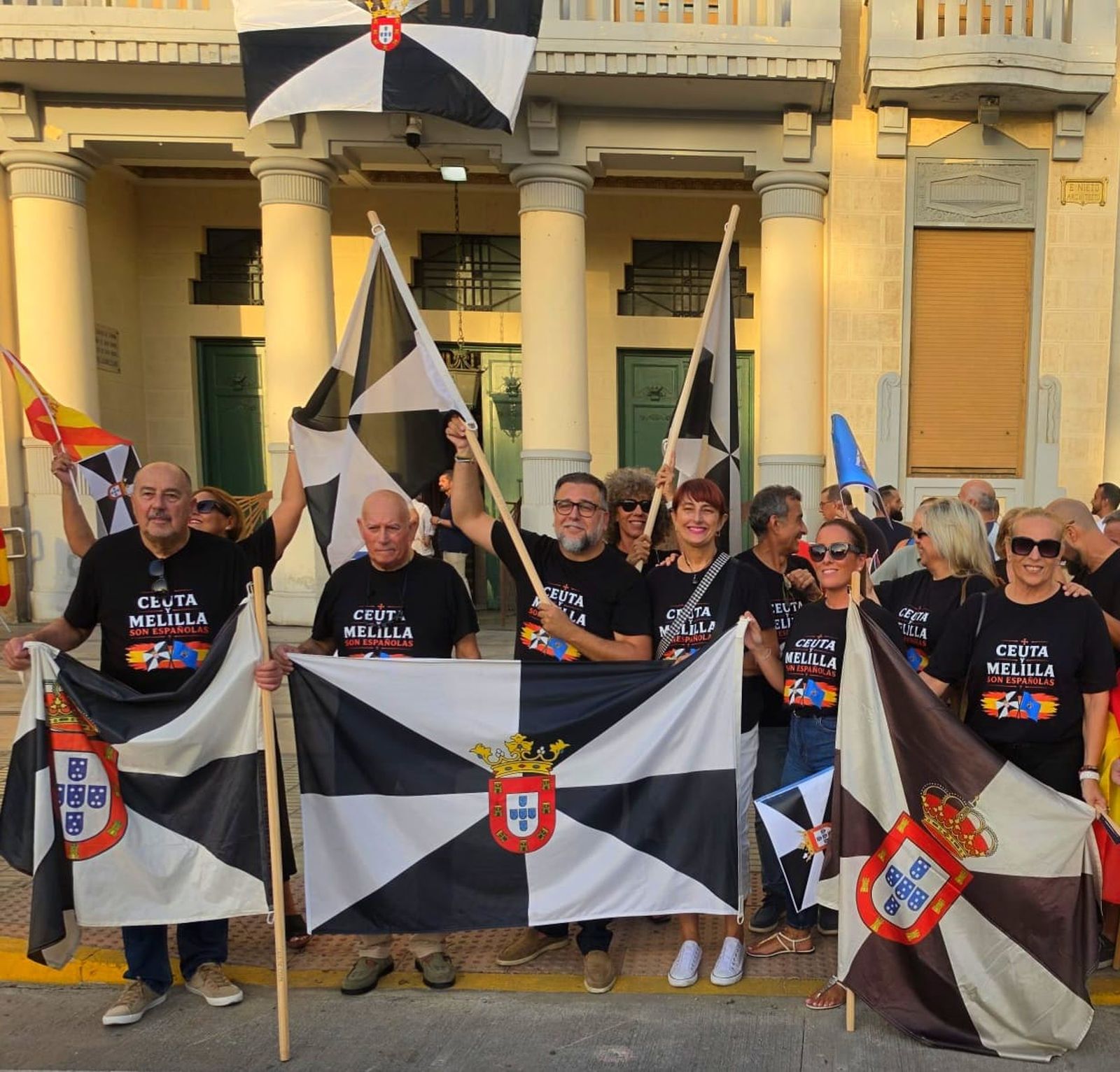 Melilla se vuelca con Ceuta: la Casa Regional de Ceuta, protagonista de una multitudinaria concentración