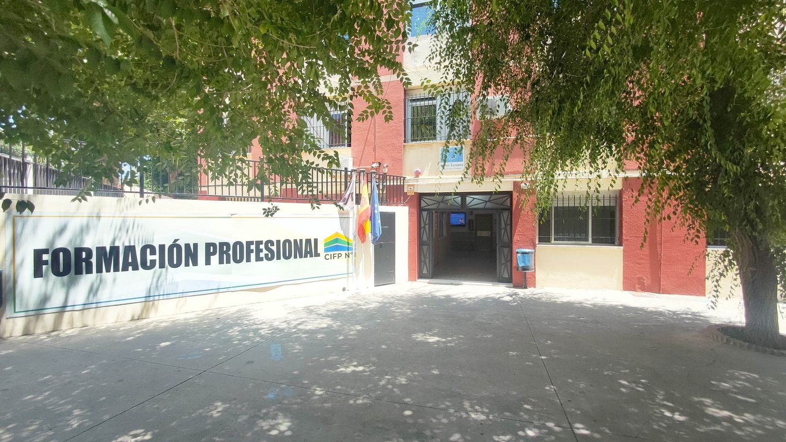 El proyecto galardonado se apoyó en la metodología de “aprender haciendo”, con la participación de estudiantes de distintas nacionalidades en experiencias de emprendimiento internacional