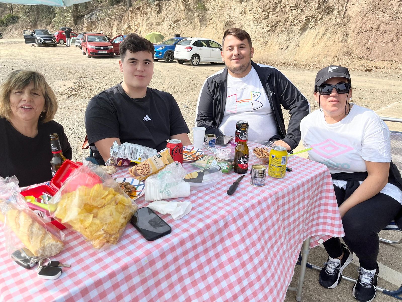 Una Mochila vivida con un ojo puesto en la preservación del entorno natural Una Mochila vivida con un ojo puesto en la preservación del entorno natural