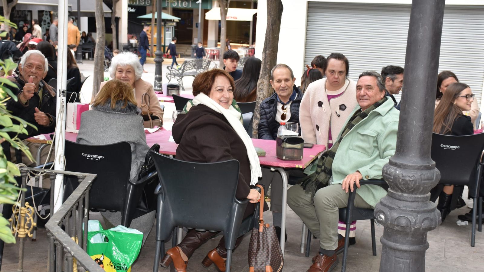 Los ceutíes disfrutan de una Tardebuena que ya es más que una tradición