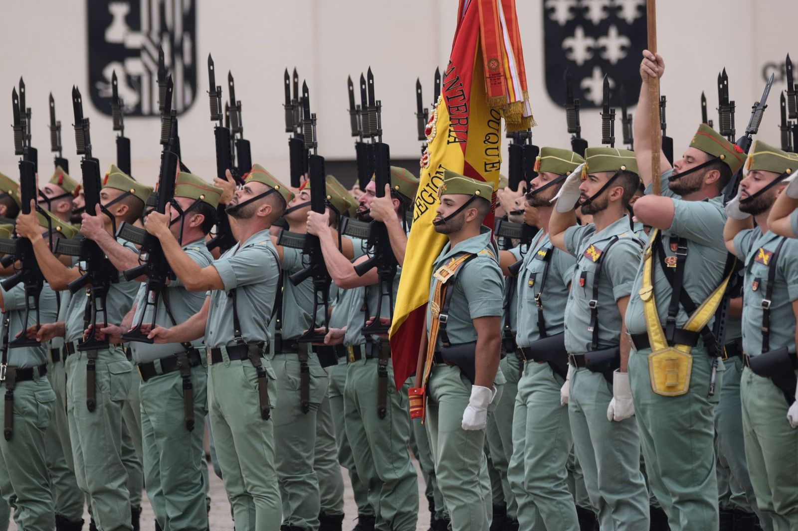 Brillante y marcial celebración del 105 Aniversario de la Legión