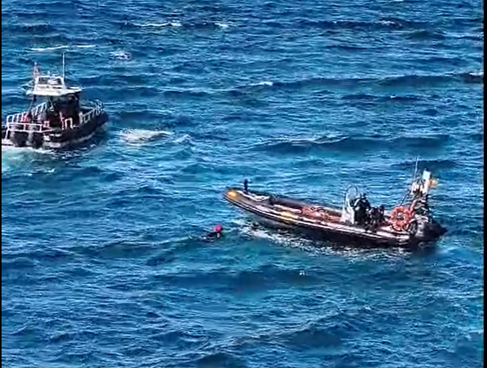 Momento de la operación de rescate del cadáver