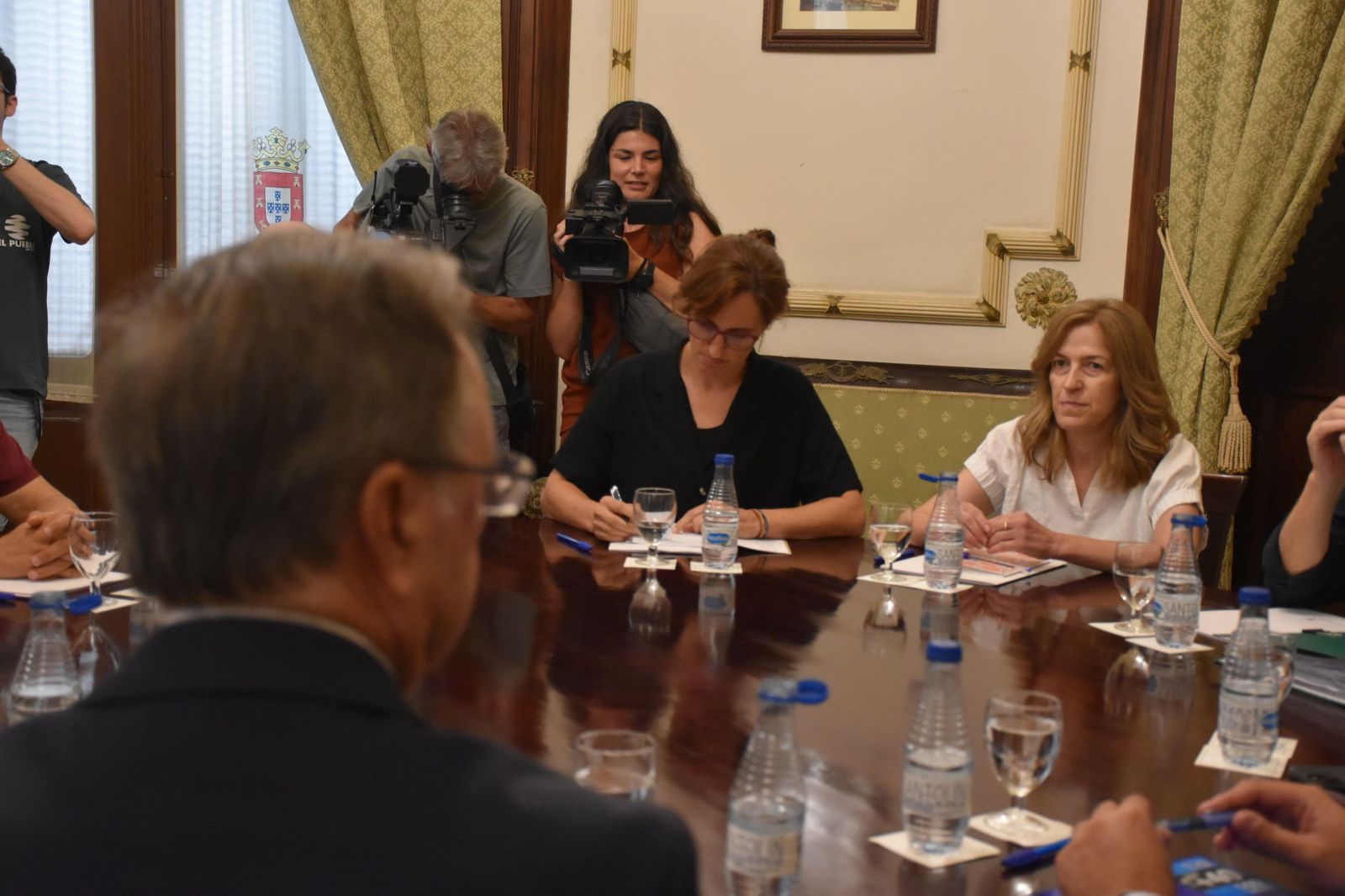 El Gobierno local recibe a la ministra de Sanidad, Mónica García