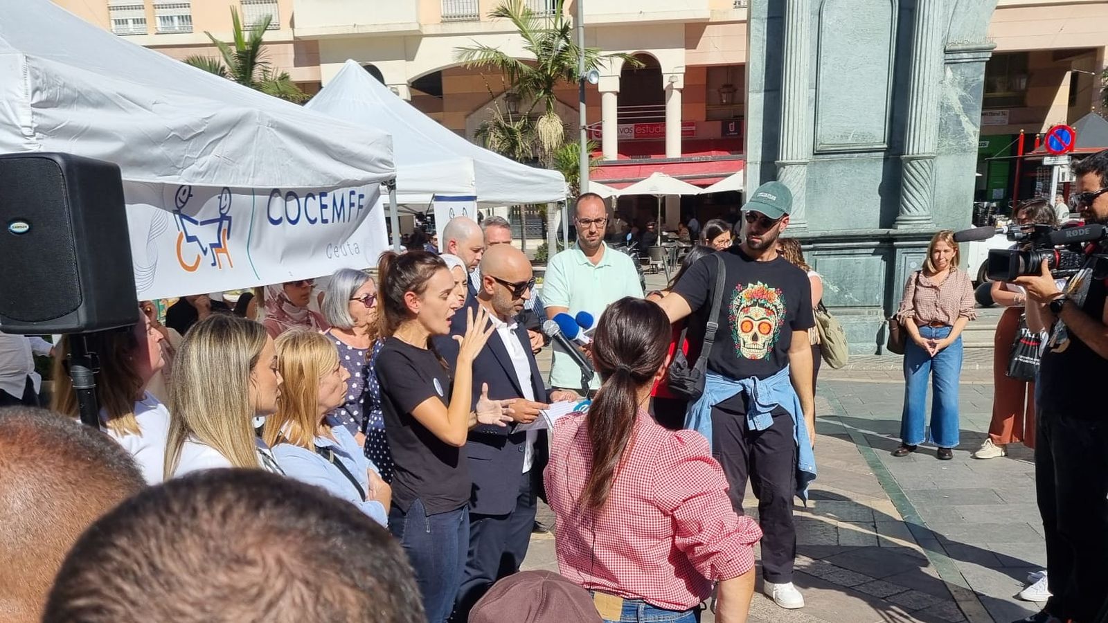 Jornada de COCEMFE en la plaza de los Reyes este viernes Jornada de COCEMFE en la plaza de los Reyes este viernes