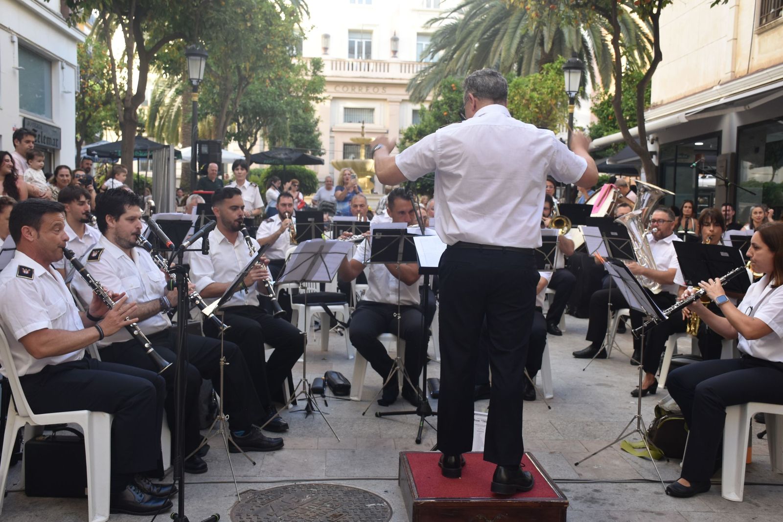 De los estadios a la plaza del pueblo: cuando la música se hace eterna