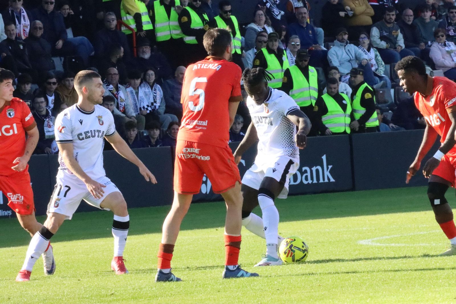 FOTOGALERÍA | Así se vivió la sexta victoria ceutí en el Alfonso Murube