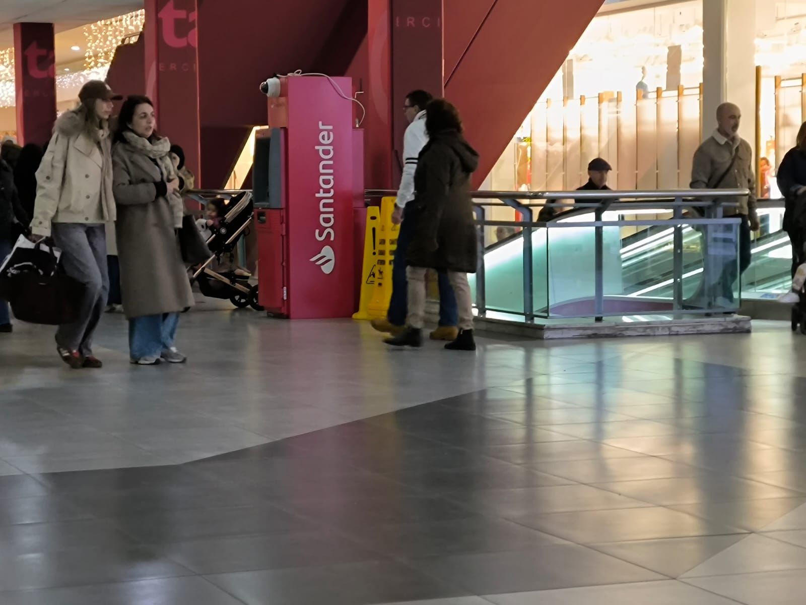 Las rebajas toman Parques de Ceuta en una intensa jornada tras Reyes