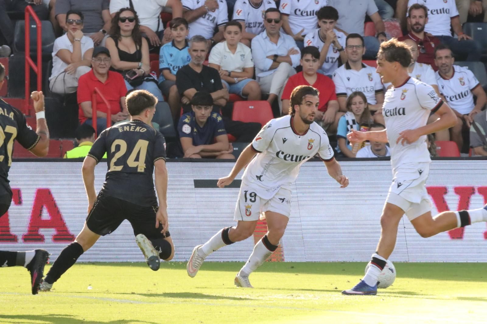 (1-2) Una AD Ceuta, espesa, pierde ante un buen Sabadell