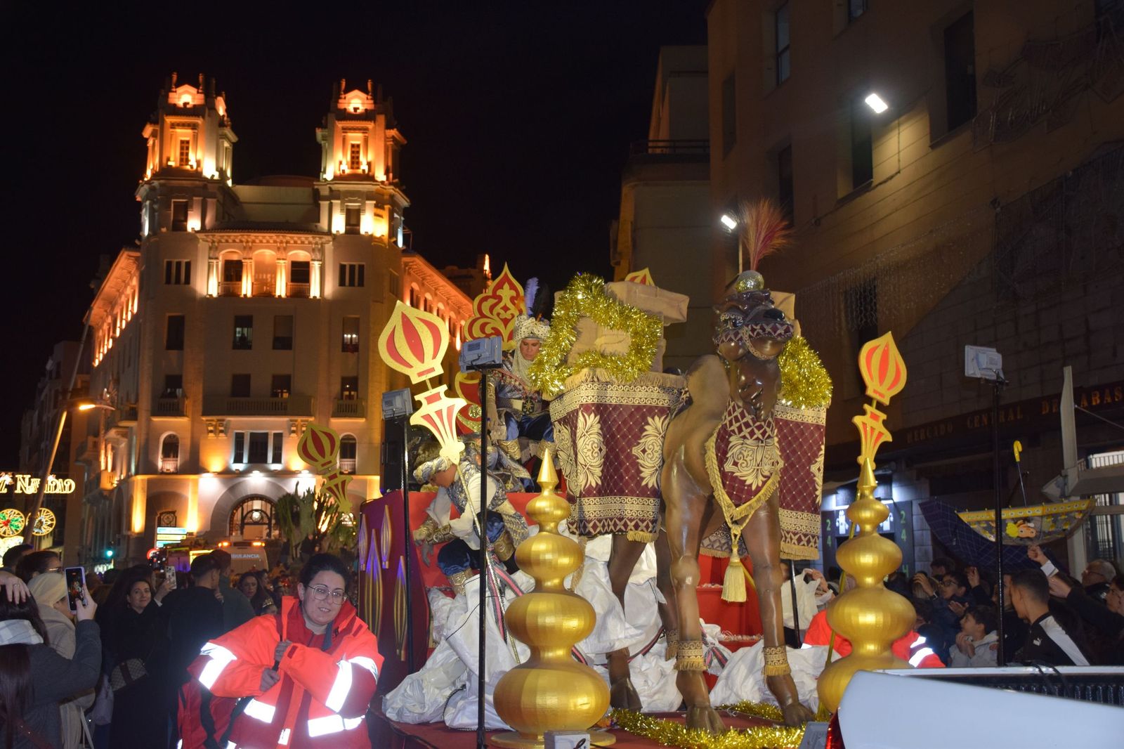Los ceutíes se emocionan con la llegada de los Reyes Magos