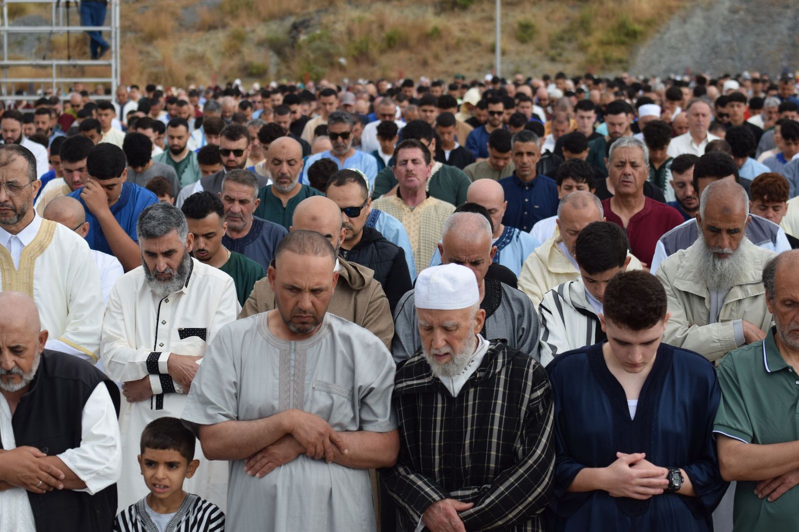 Devoción y respeto en otro rezo multitudinario en Ceuta