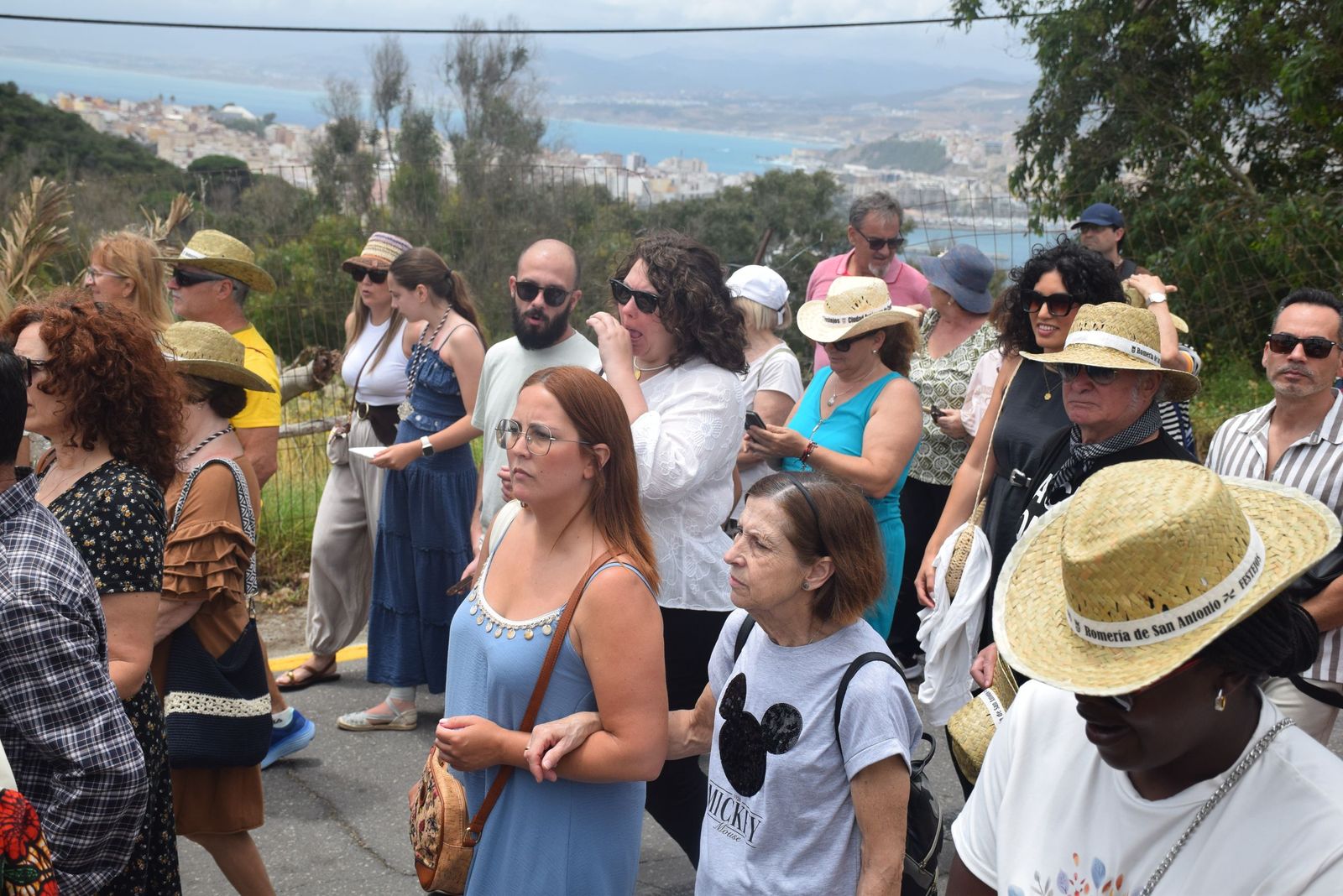 Tradición, fe y calor: Ceuta se vuelca con San Antonio