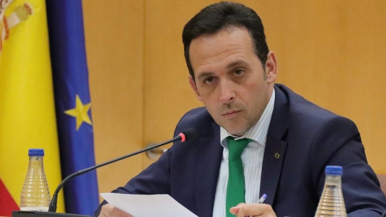 Juan Sergio Redondo, presidente de Vox Ceuta, durante una sesión plenaria