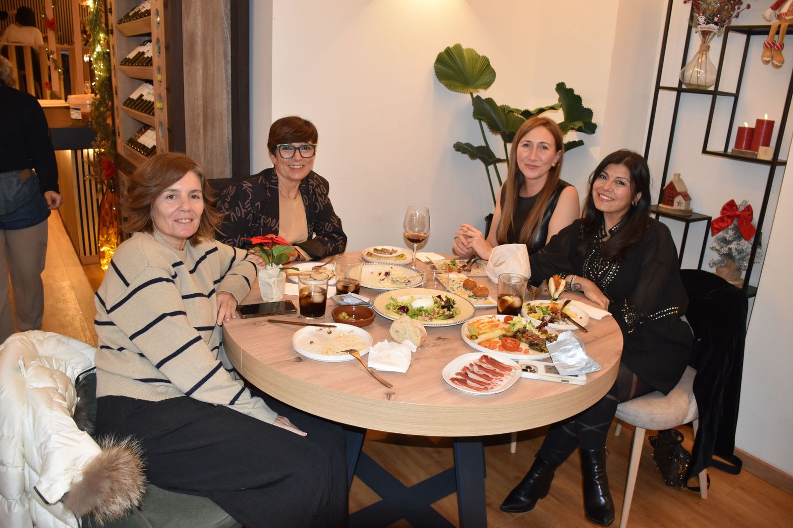 Los restaurantes de Ceuta se llenan de ambiente festivo con las comidas y cenas de empresa