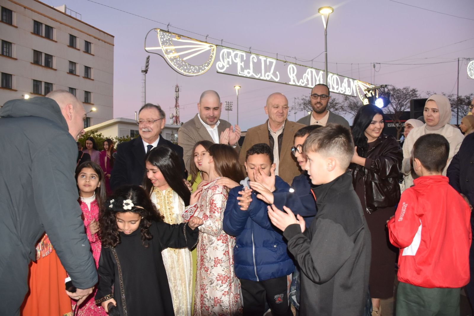 Ceuta ya luce sus luces por Ramadán