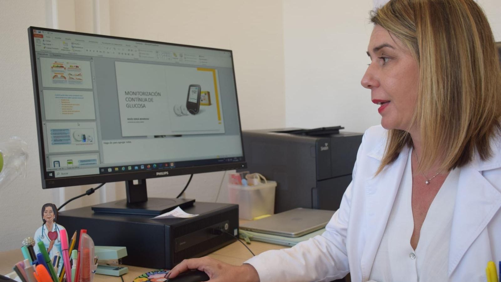 La enfermera Rocío Cerdá en su consulta