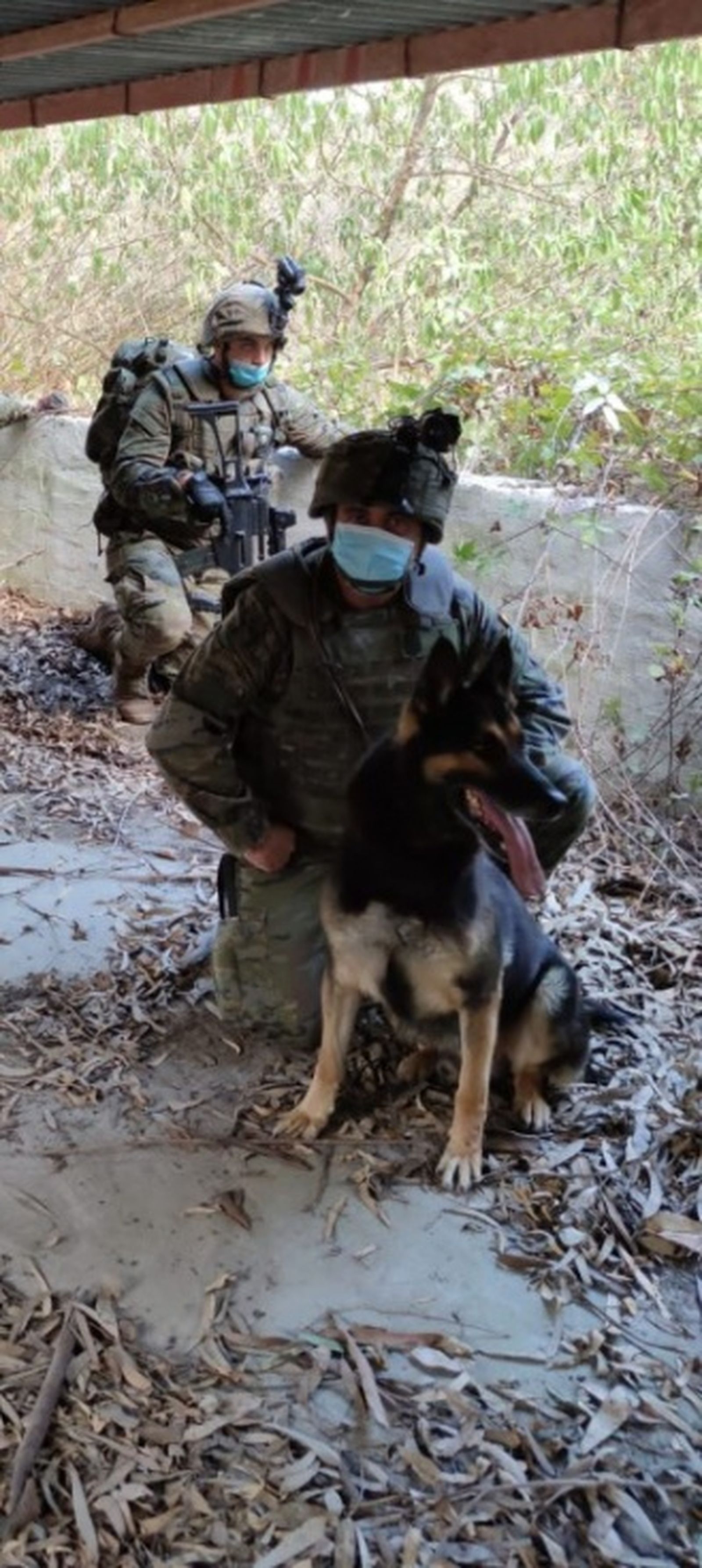 Riki durante sus trabajos en el servicio militar / FOTO EJÉRCITO