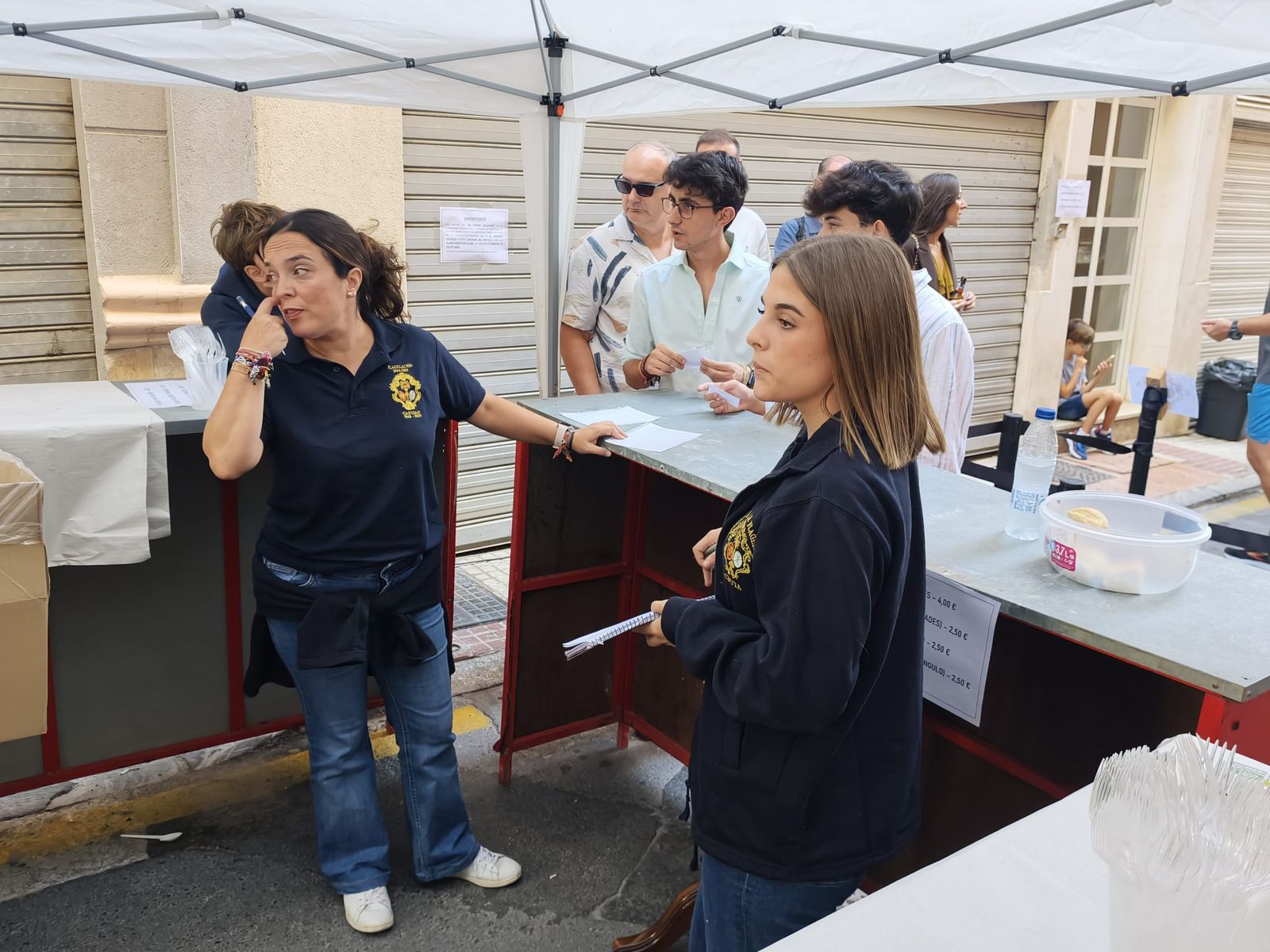 La solidaridad y el buen ambiente vuelven a llenar Teniente Pacheco con el XII Potaje Solidario