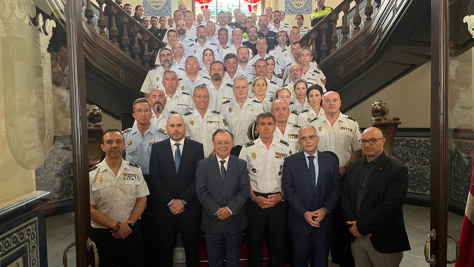 Foto de familia en el Palacio Autonómico