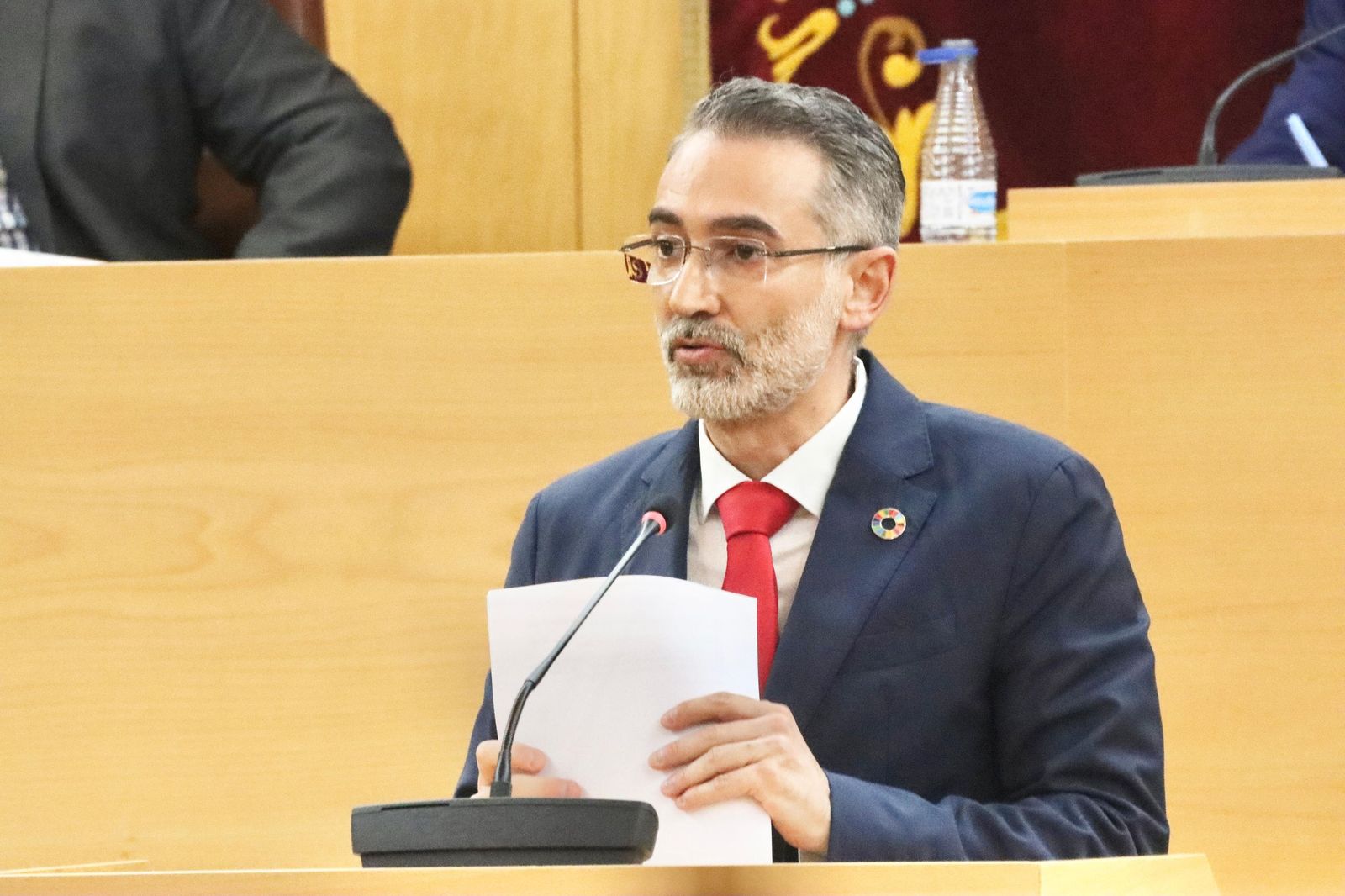 Sebastián Guerrero, portavoz del Grupo Parlamentario Socialista durante la sesión plenaria para la aprobación definitiva del presupuesto de Ceuta para 2025