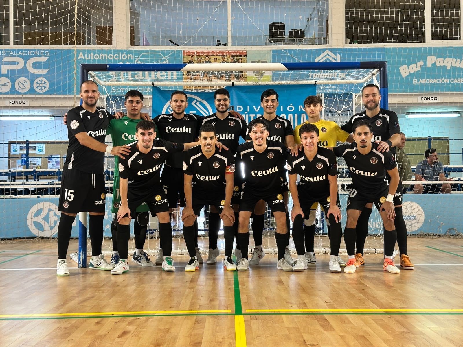 La plantilla del Imperio posa tras vencer al Pinatar