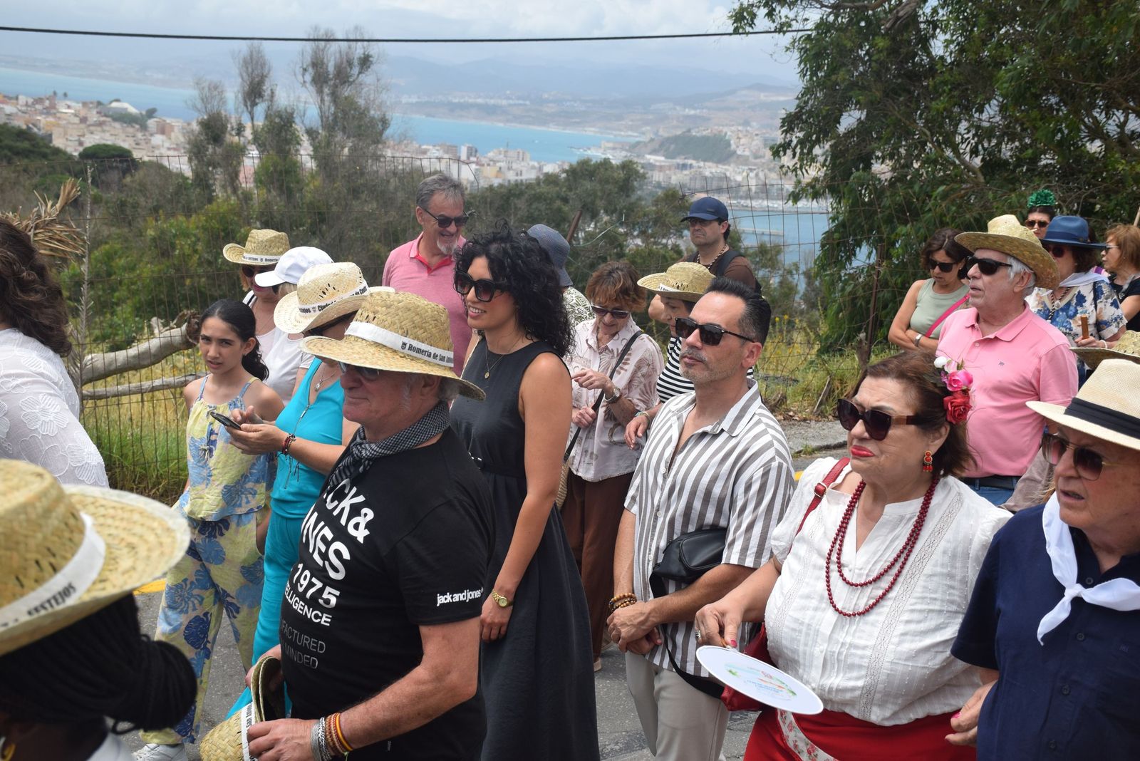 Tradición, fe y calor: Ceuta se vuelca con San Antonio