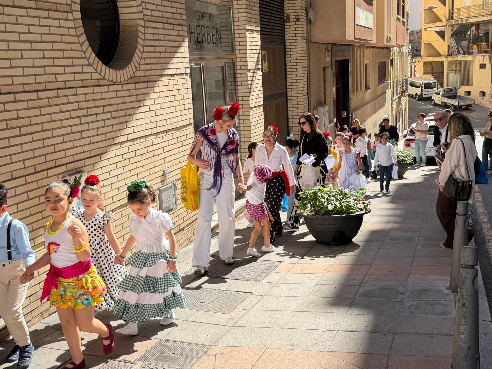 El Beatriz de Silva celebra una romería escolar hasta Los Remedios por la Cruz de Mayo