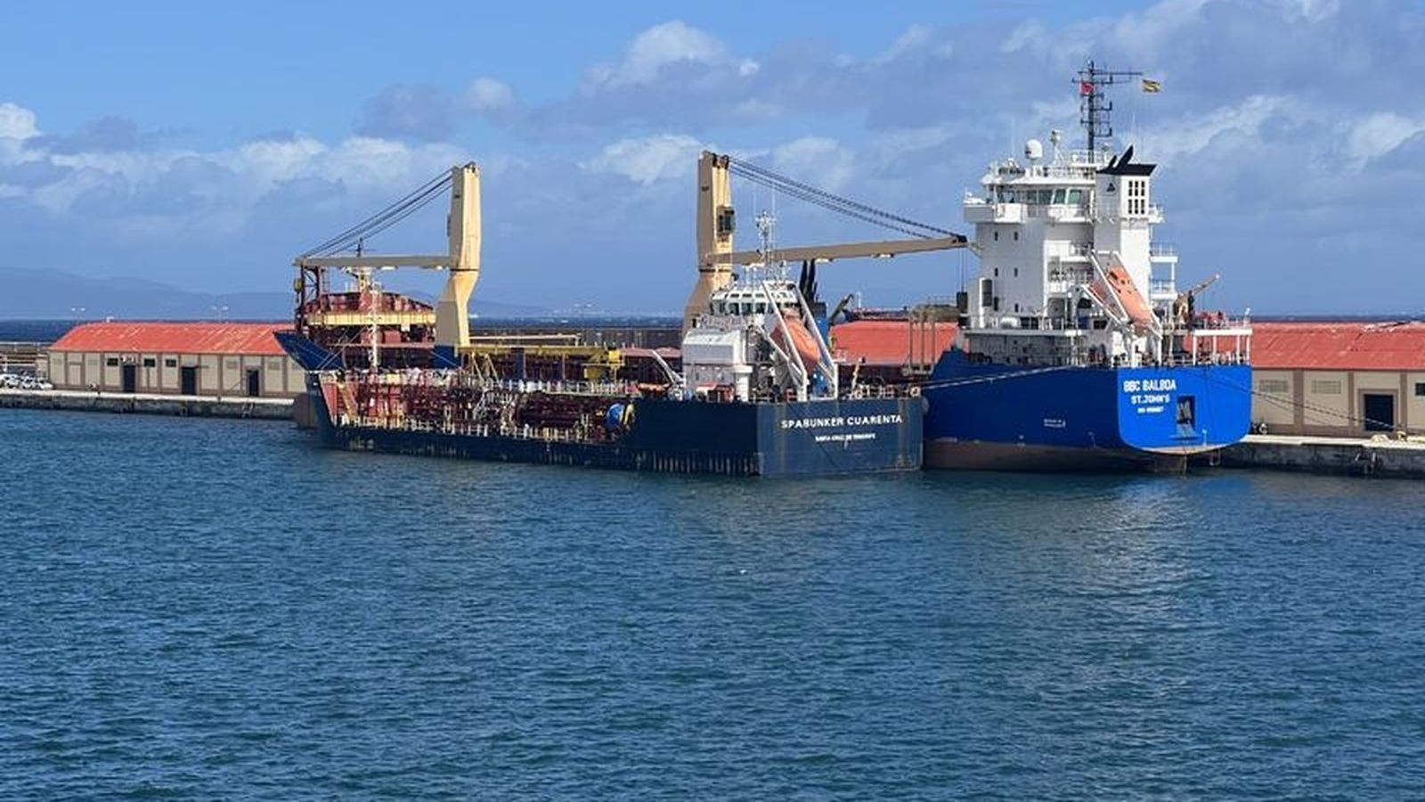 El Puerto de Ceuta acoge su primera operación de limpieza de casco