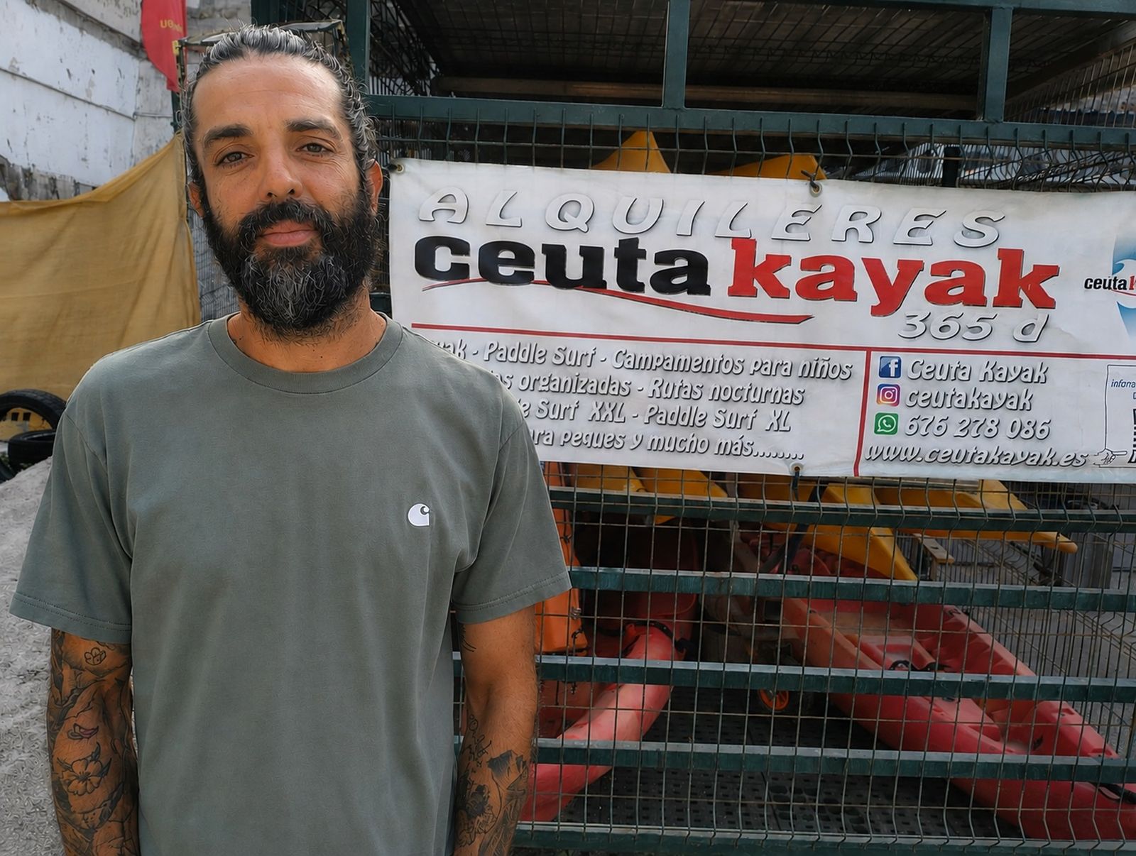 Antonio Hidalgo, en las dependencias de su empresa, situada junto a la playa de La Ribera