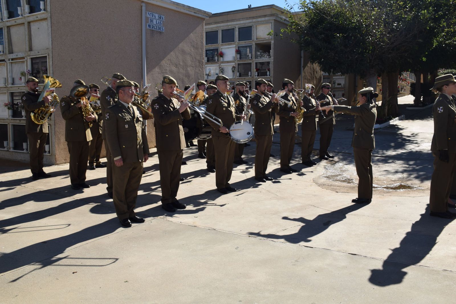 Así ha sido el homenaje a los militares fallecidos
