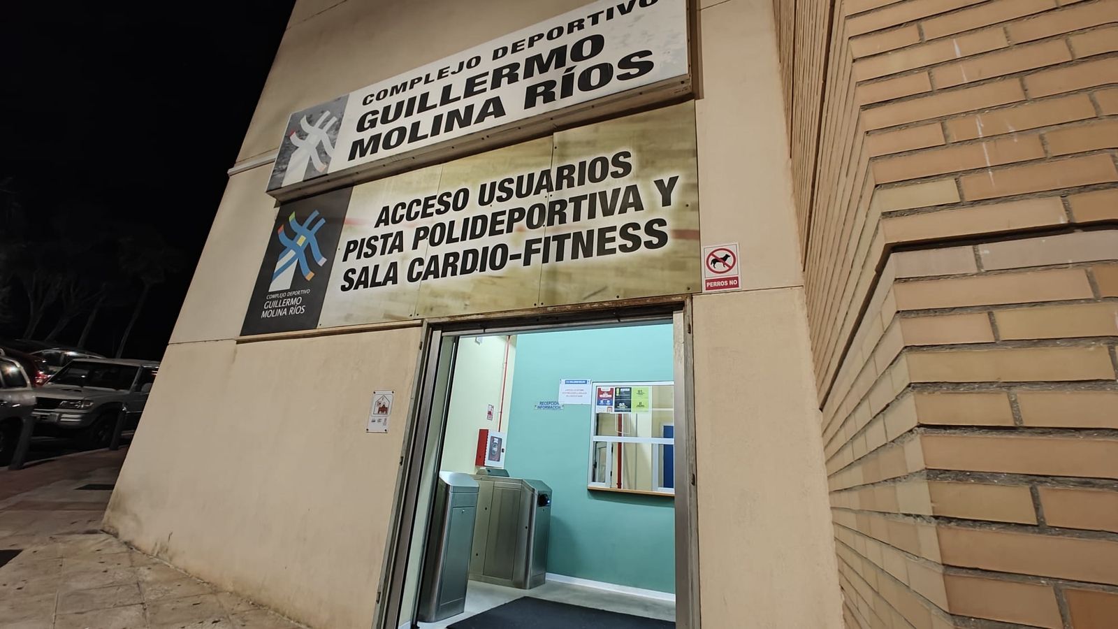 Este miércoles, las usuarias afectadas, quisieron denunciar ante la prensa esta situación a las puertas del Guillermo Molina, aunque no quisieron aparecer en la fotografía por “temor a represalias”