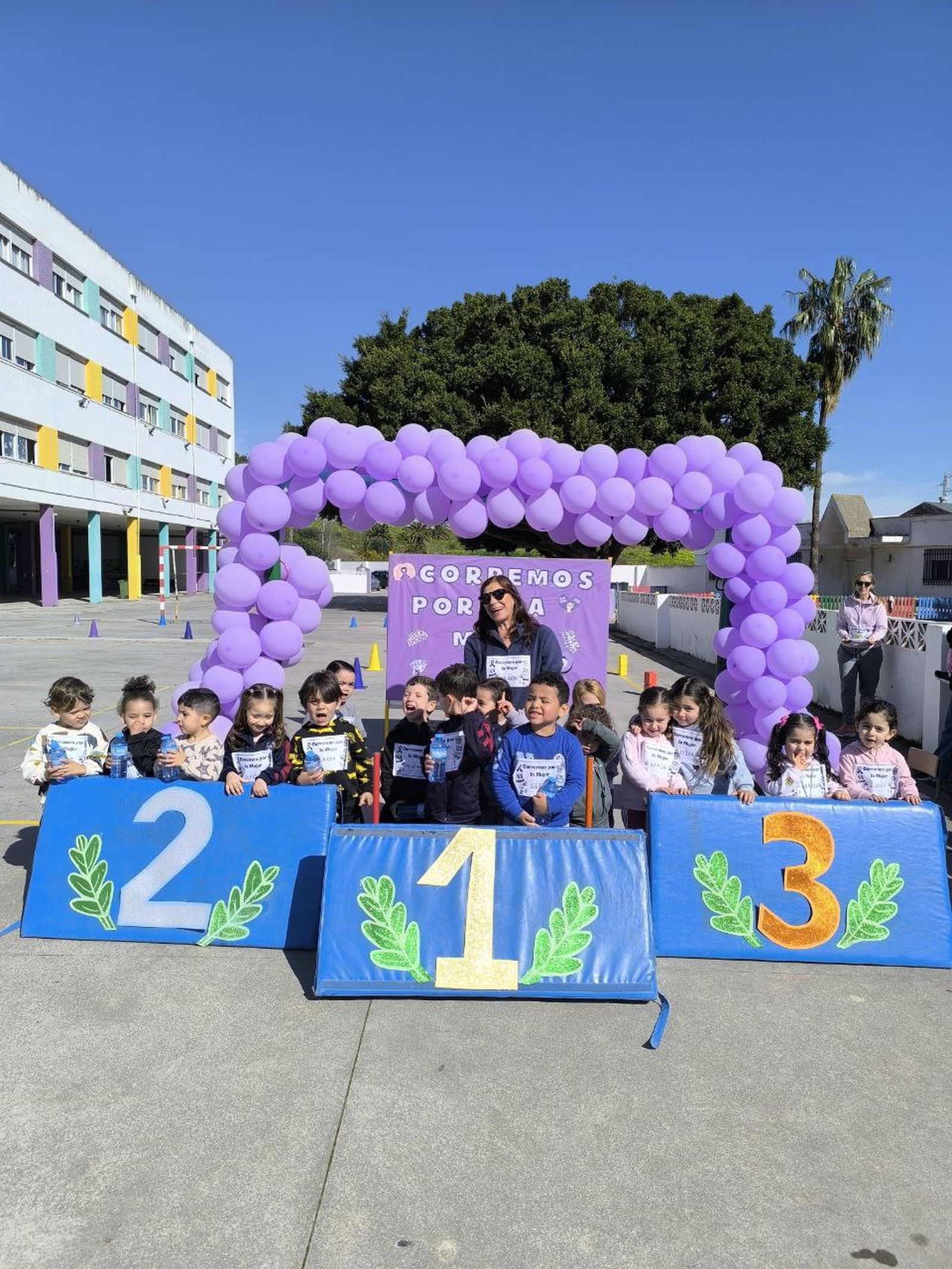 El 'Rey Juan Carlos I' corre por la igualdad