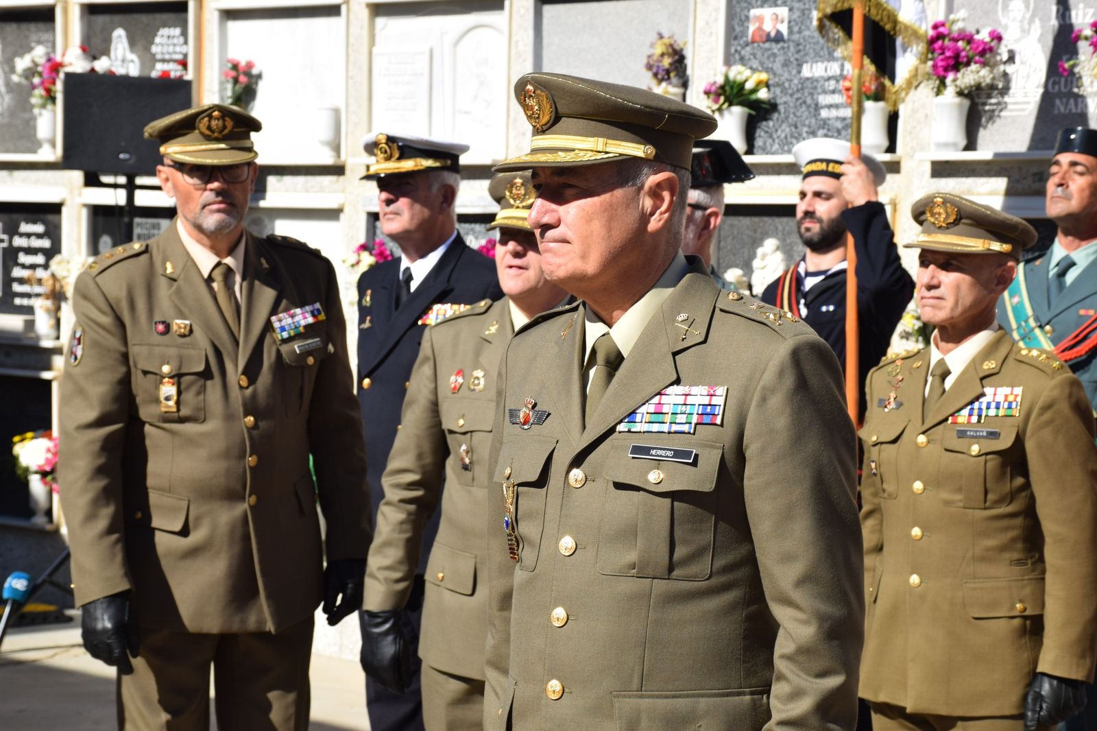 Así ha sido el homenaje a los militares fallecidos