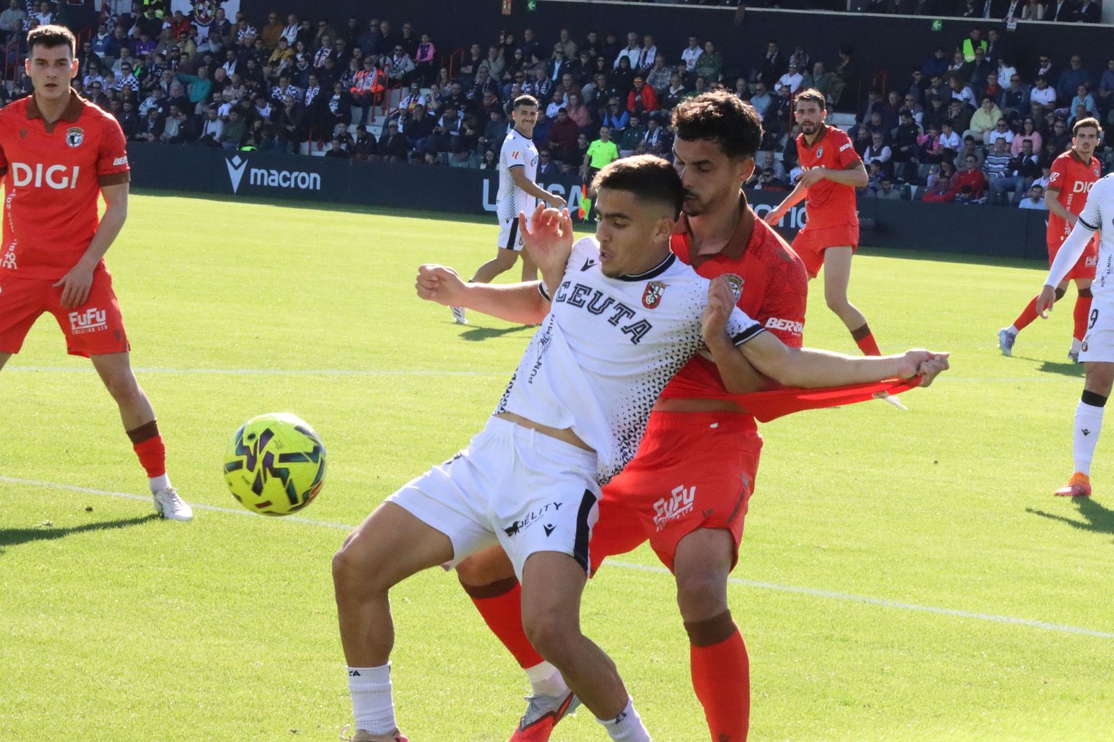 FOTOGALERÍA | Así se vivio la sexta victoria ceutí en el Alfonso Murube