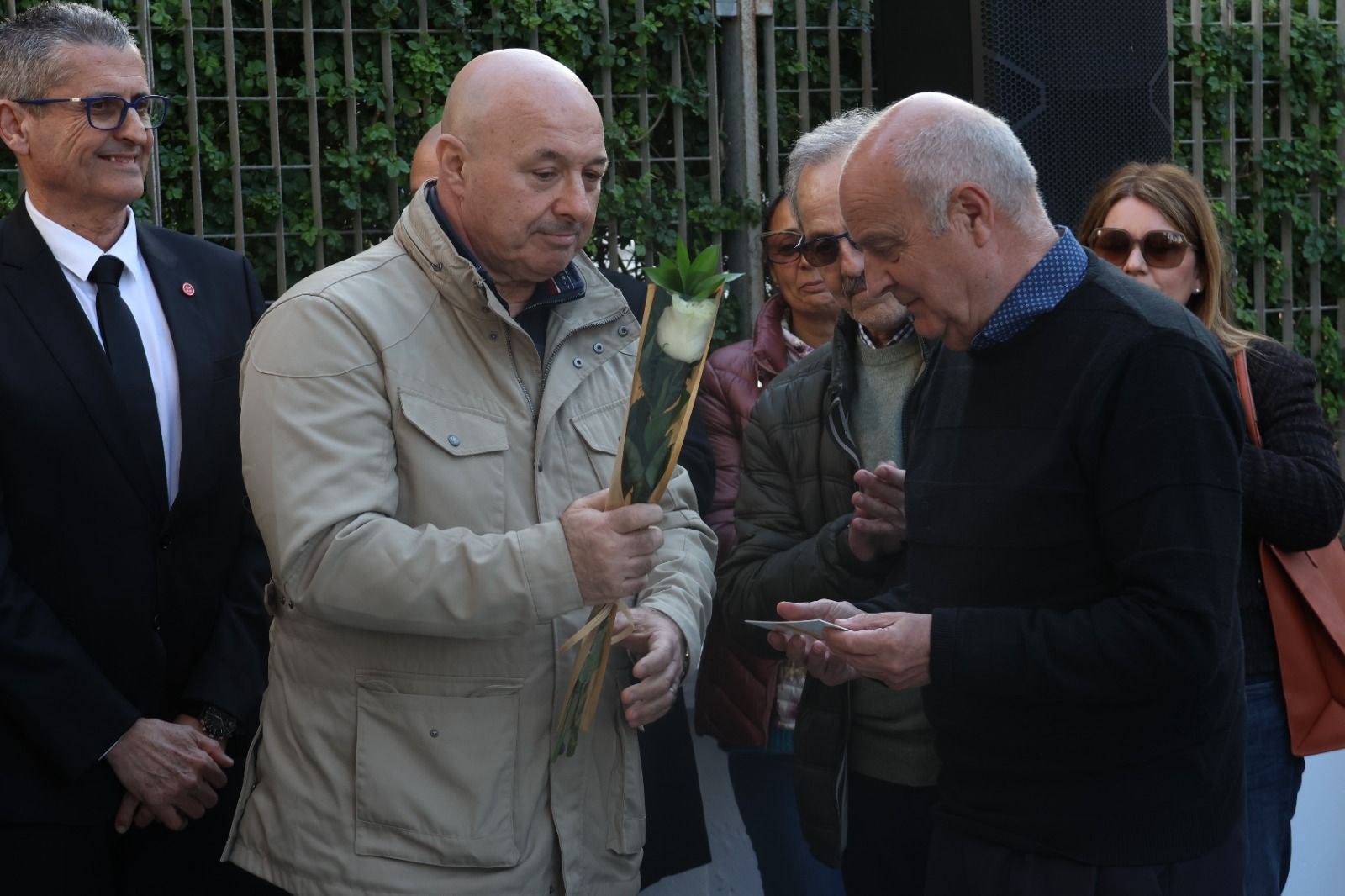 Sentido homenaje de la RFFCE a personas que dejaron huellas en el fútbol