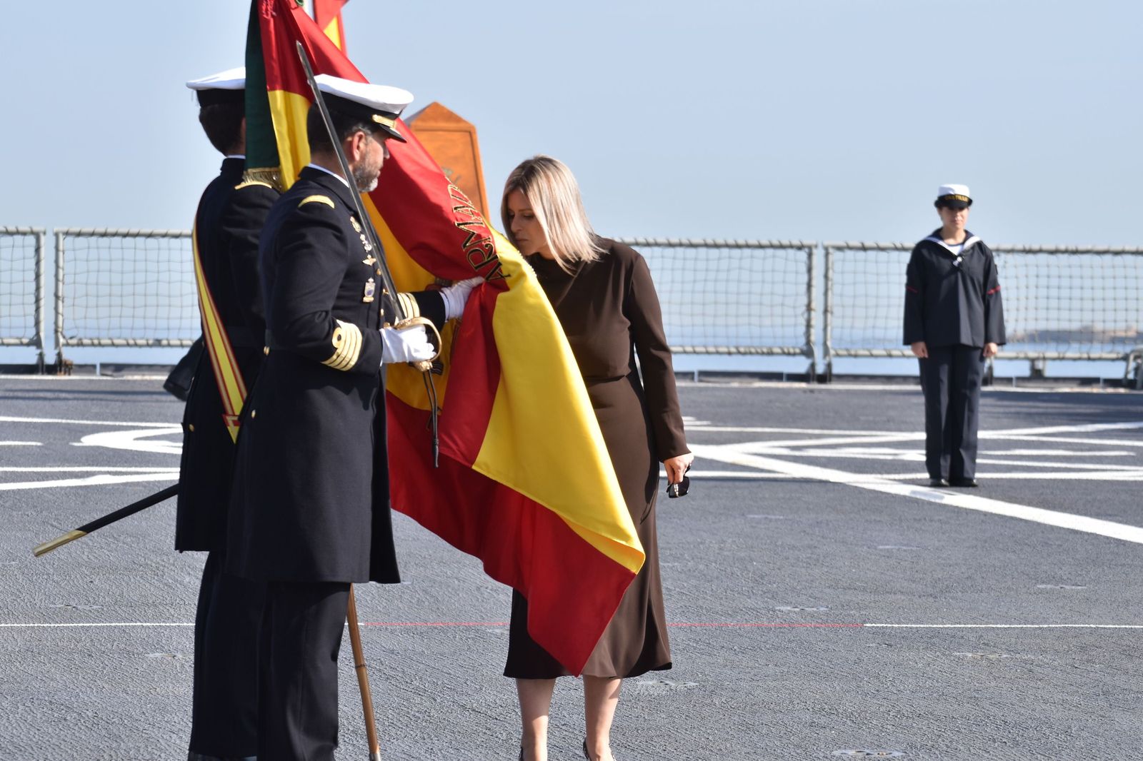 Emotiva jura de bandera a bordo del 'Castilla'